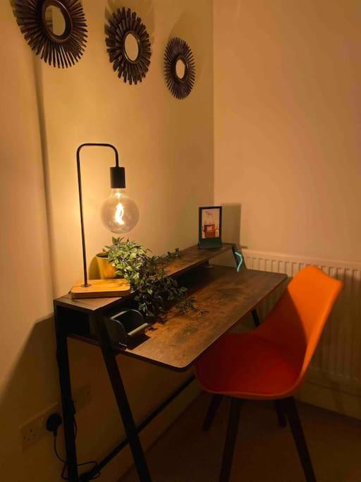 Luxury 2 Bedroom Waterfront Apartment With Balcony Newport  Eksteriør billede